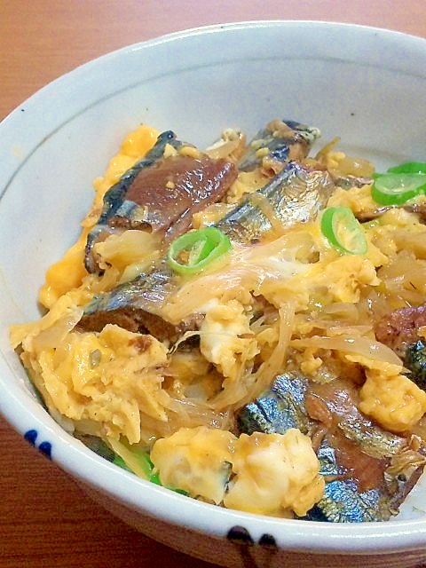 缶詰でかんたん！さんまの蒲焼きの卵とじ丼