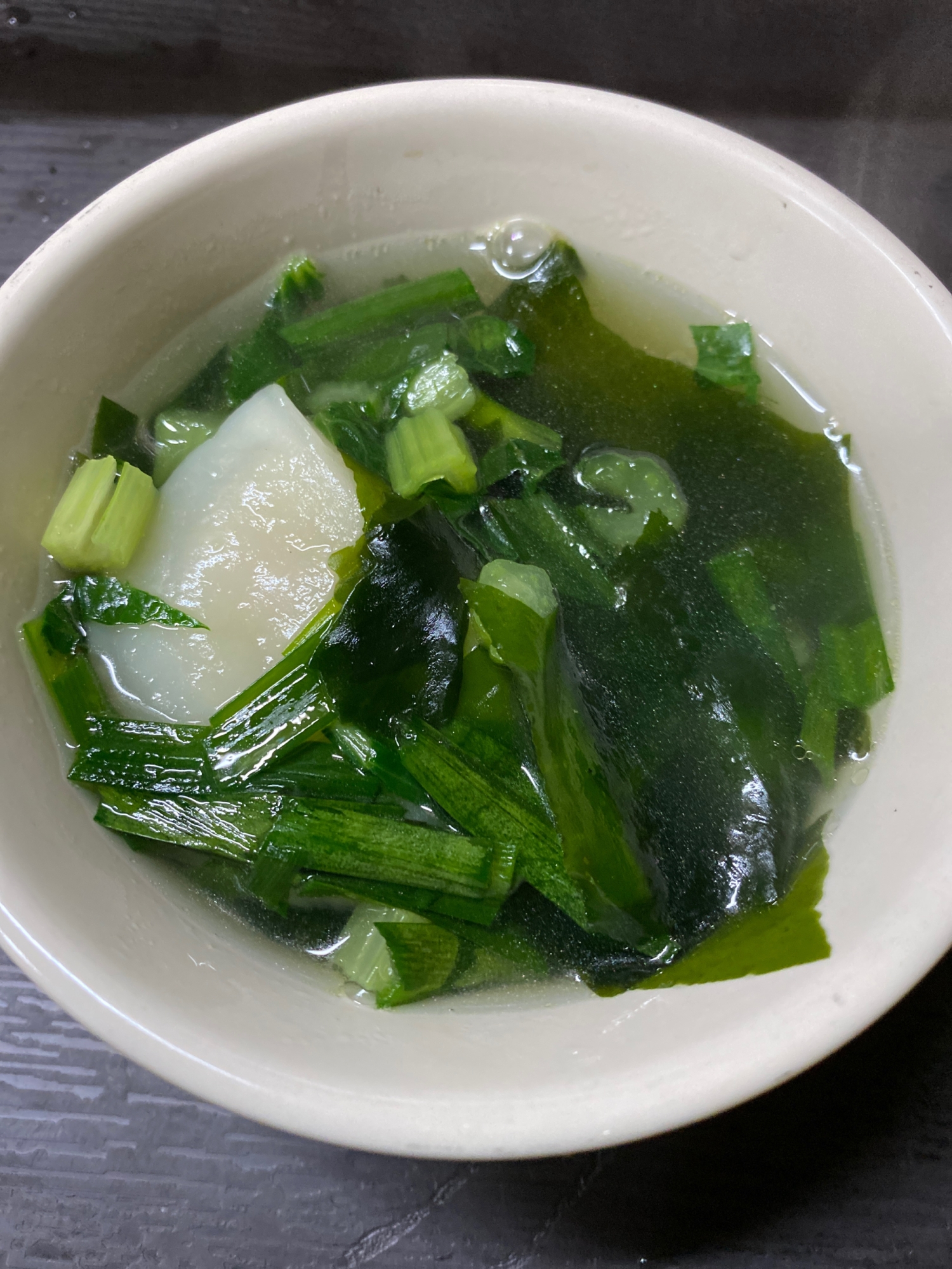 簡単！冷凍餃子で野菜中華味スープ☆