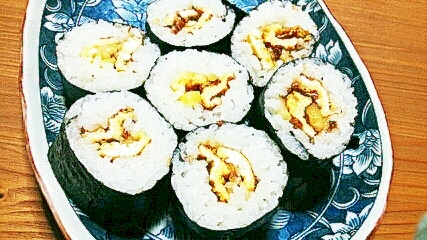 卵とたくあん 鰹節で懐かしい味の巻き寿司 レシピ 作り方 By Pure0304 楽天レシピ 卵とたくあん 鰹節で懐かしい味の巻き寿司 レシピ 作り方 By Pure0304 楽天レシピ