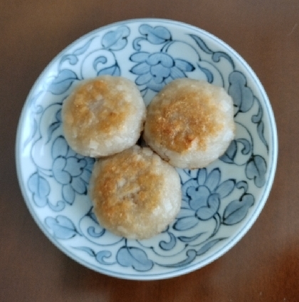 モチモチ!れんこん餅✿シンプルな味付けで