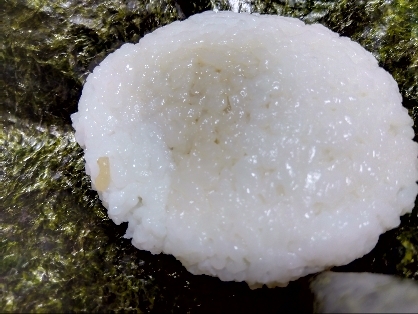 ✎*｡:ﾟツナとめかぶのおにぎり