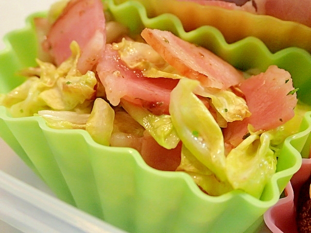 お弁当 ベーコンと春キャベツの洋風ソテー レシピ 作り方 By ぷ みぃまま 楽天レシピ