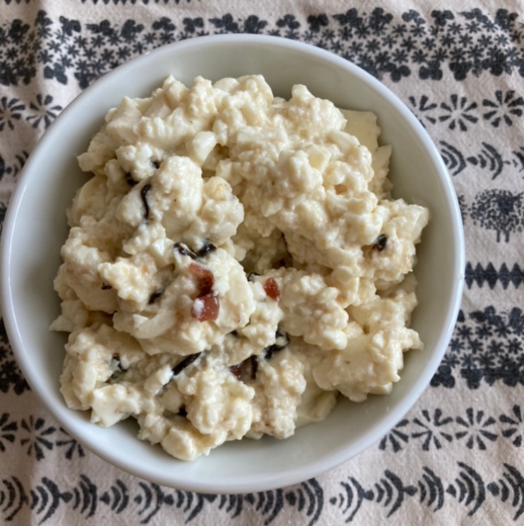 塩昆布と梅干し、粉チーズの豆腐丼