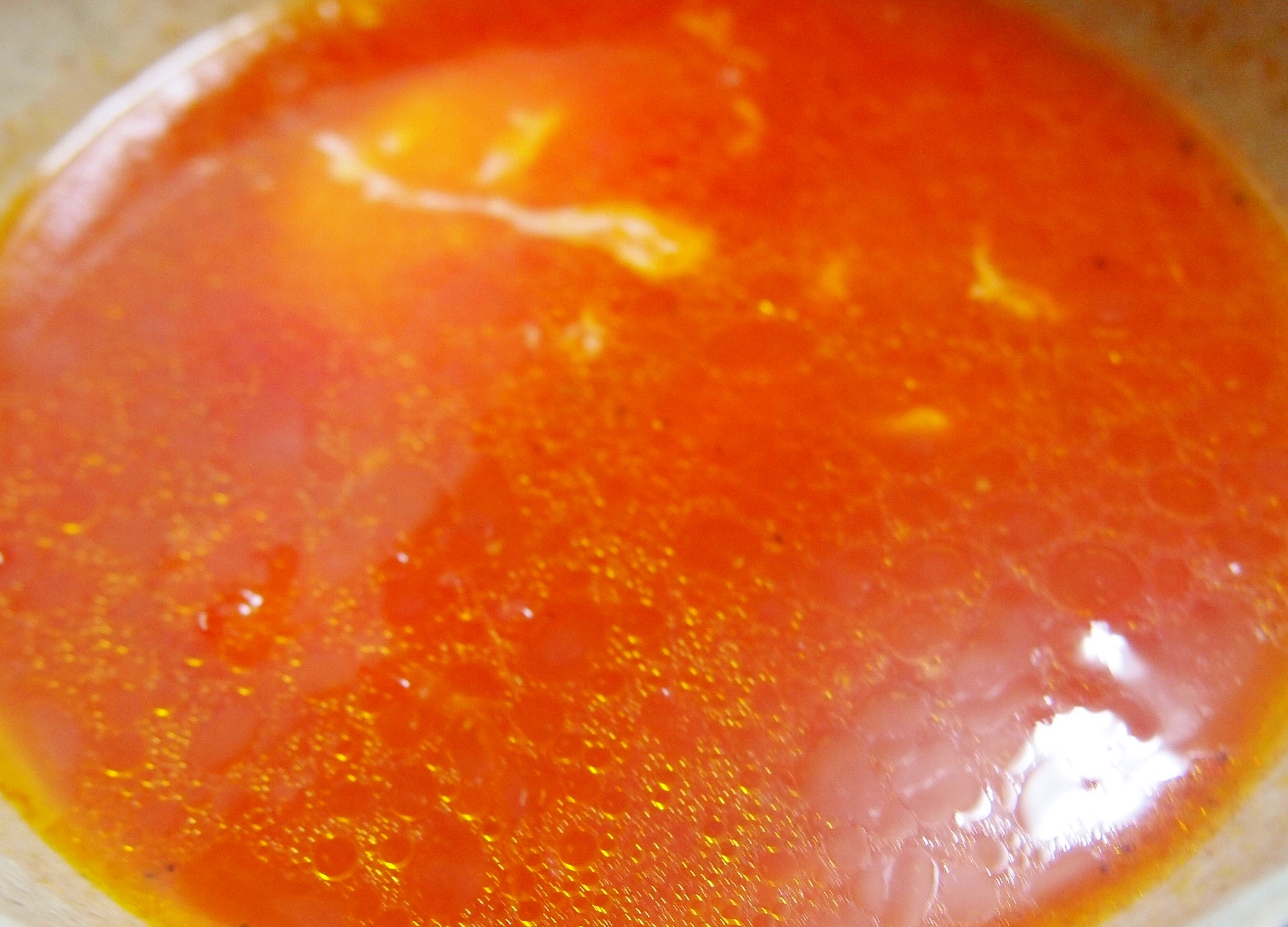 トマトとポーチドエッグのスープ
