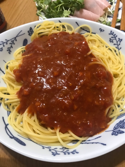 市販のミートソース缶に一手間！絶品パスタ♪