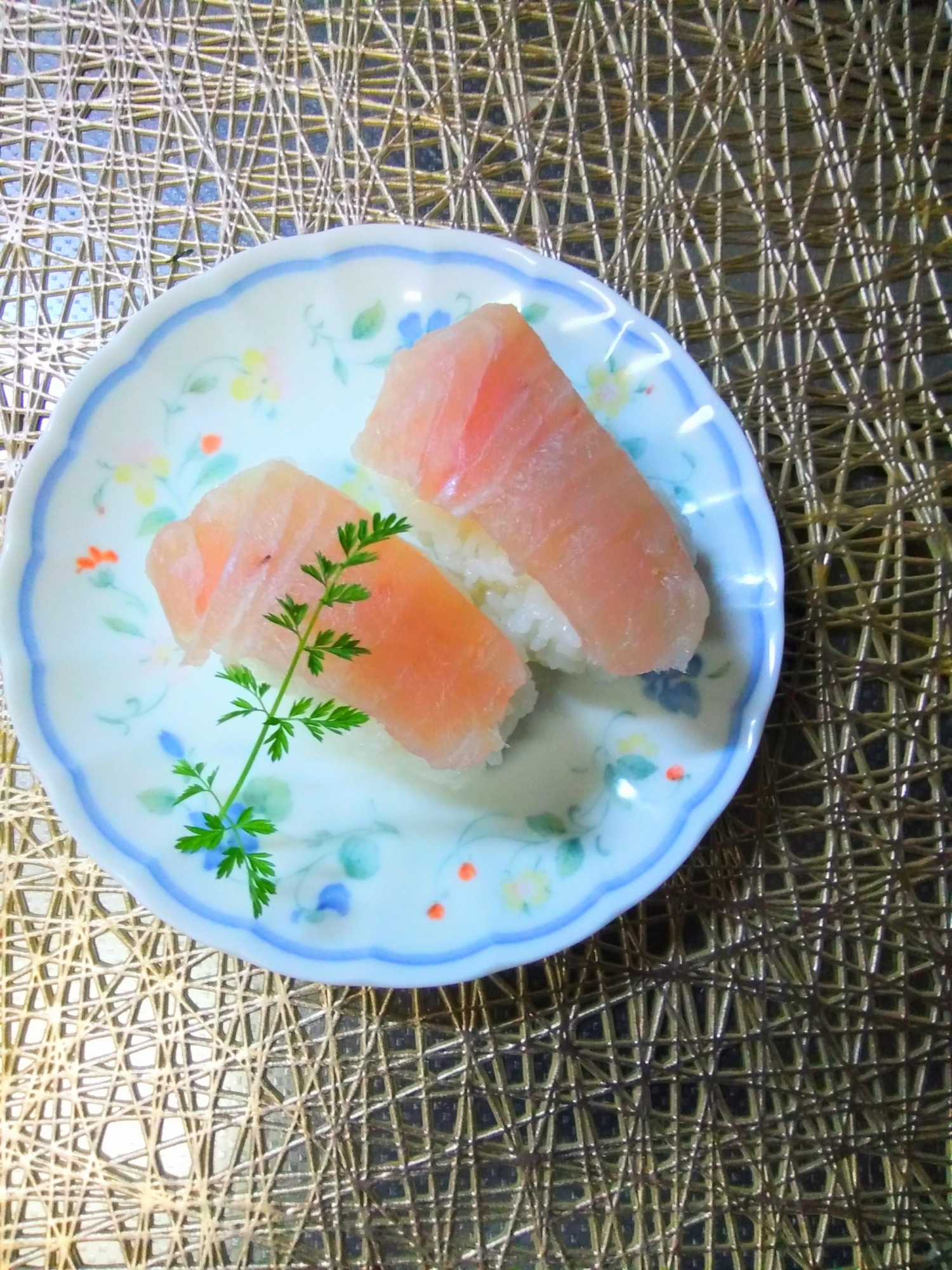 びんちょうマグロの握り寿司