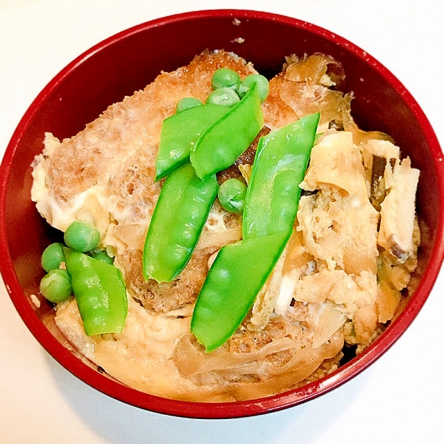 グリーンピースたっぷりの☆ジューシーカツ丼