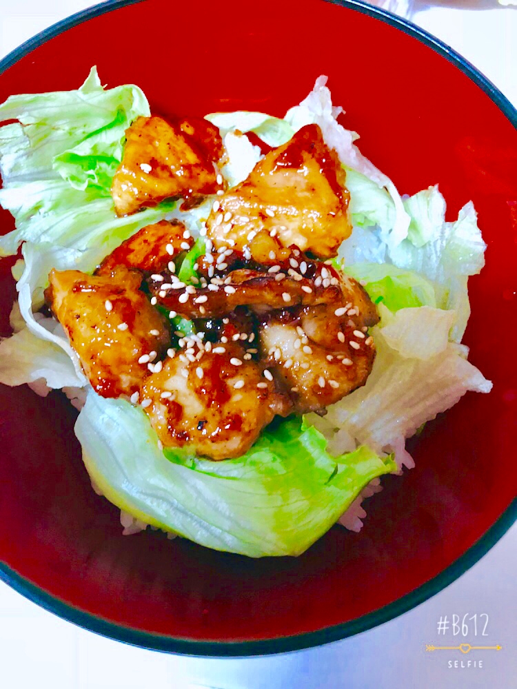 簡単〜！鶏胸肉の照り焼きチキン丼♡