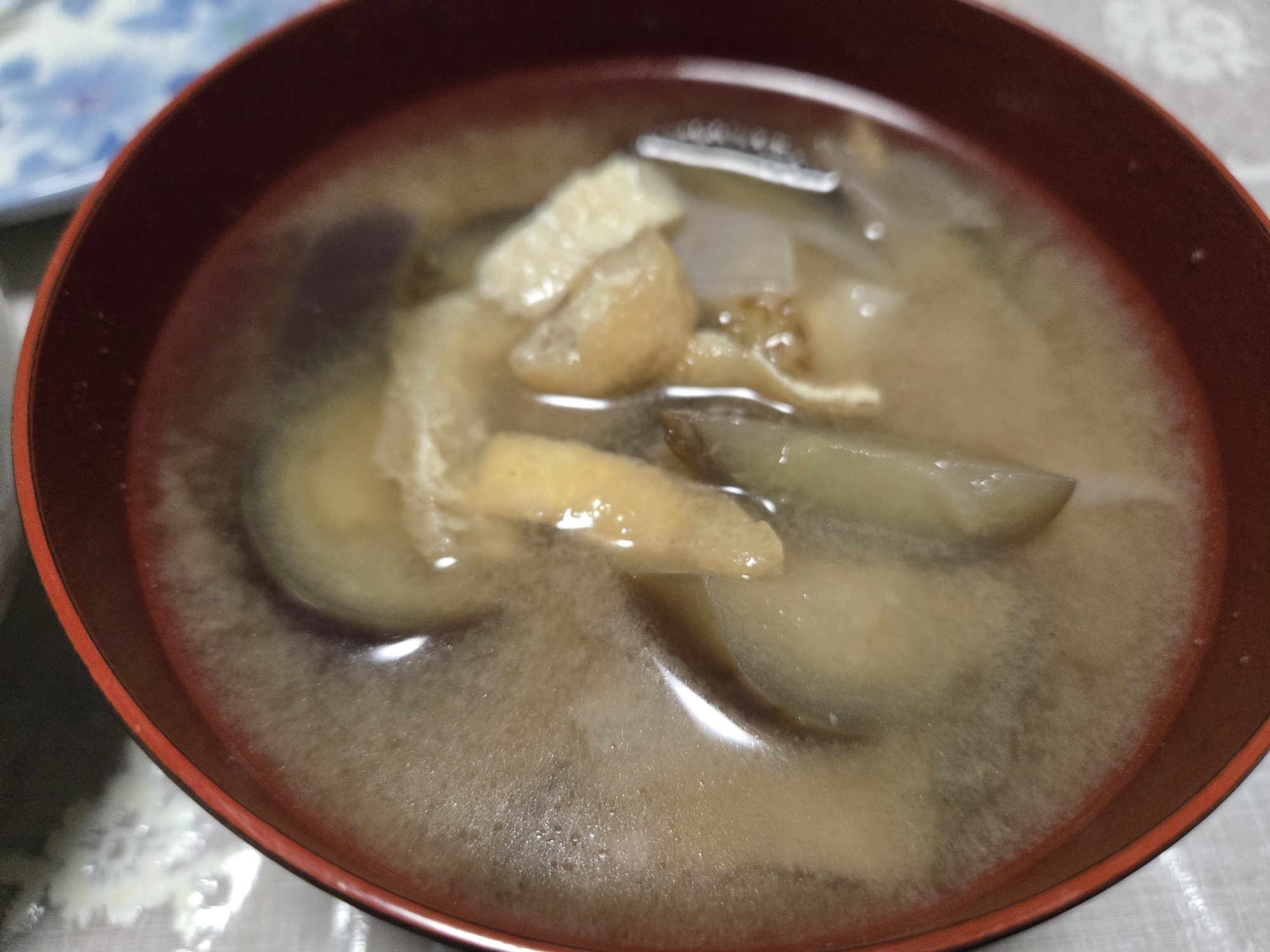 なすと油あげのお味噌汁
