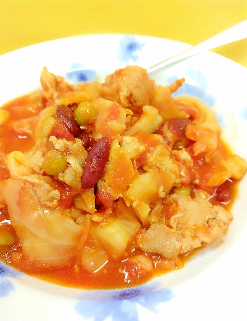 簡単ヘルシー(^^)豚肉+キャベツ+豆のトマト煮♪