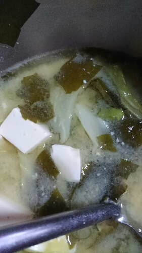 豆腐とキャベツの味噌汁(*^^*)★