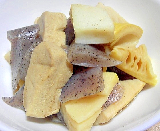 凍み豆腐と筍こんにゃくの煮物