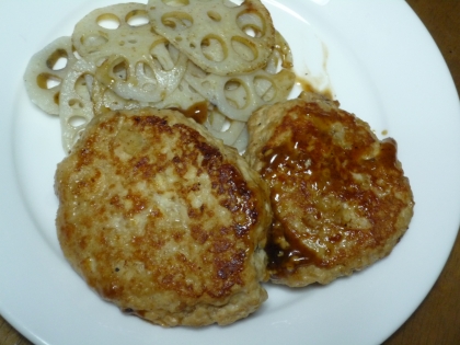 れんこんサクサク☆鶏ひき肉と豆腐のハンバーグ