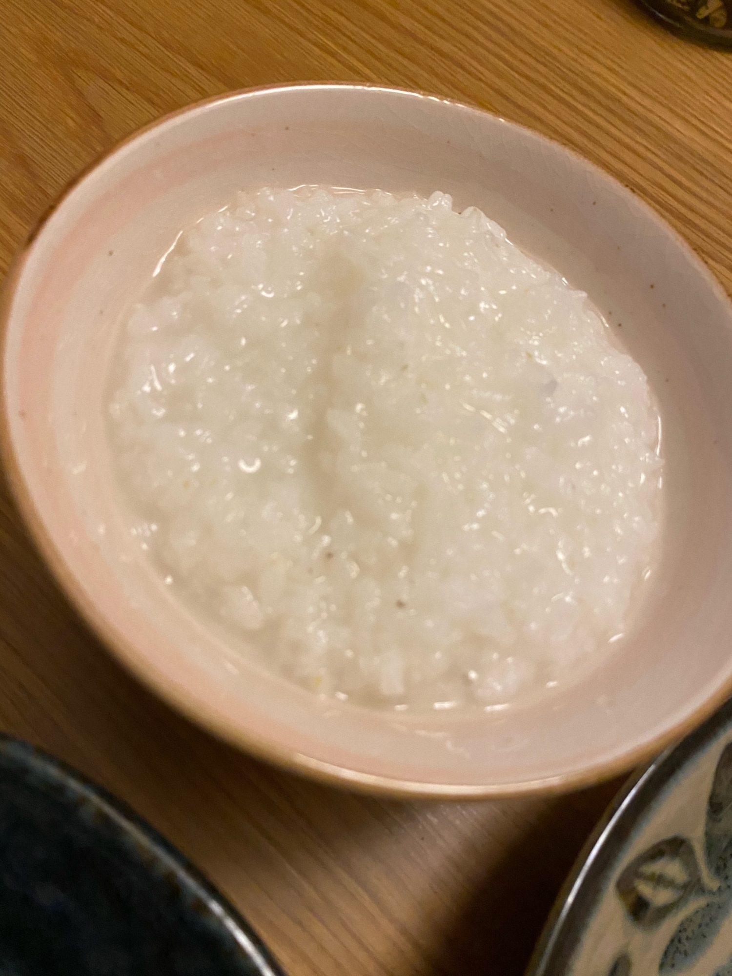 米から鍋で作るお粥