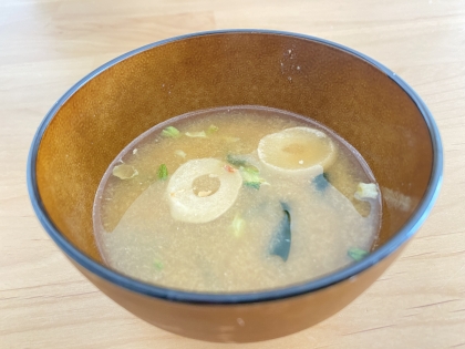 捨てるのはもったいない☆サバ缶の汁でお味噌汁