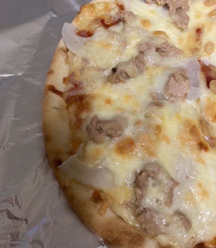 レンコンとツナのピザ