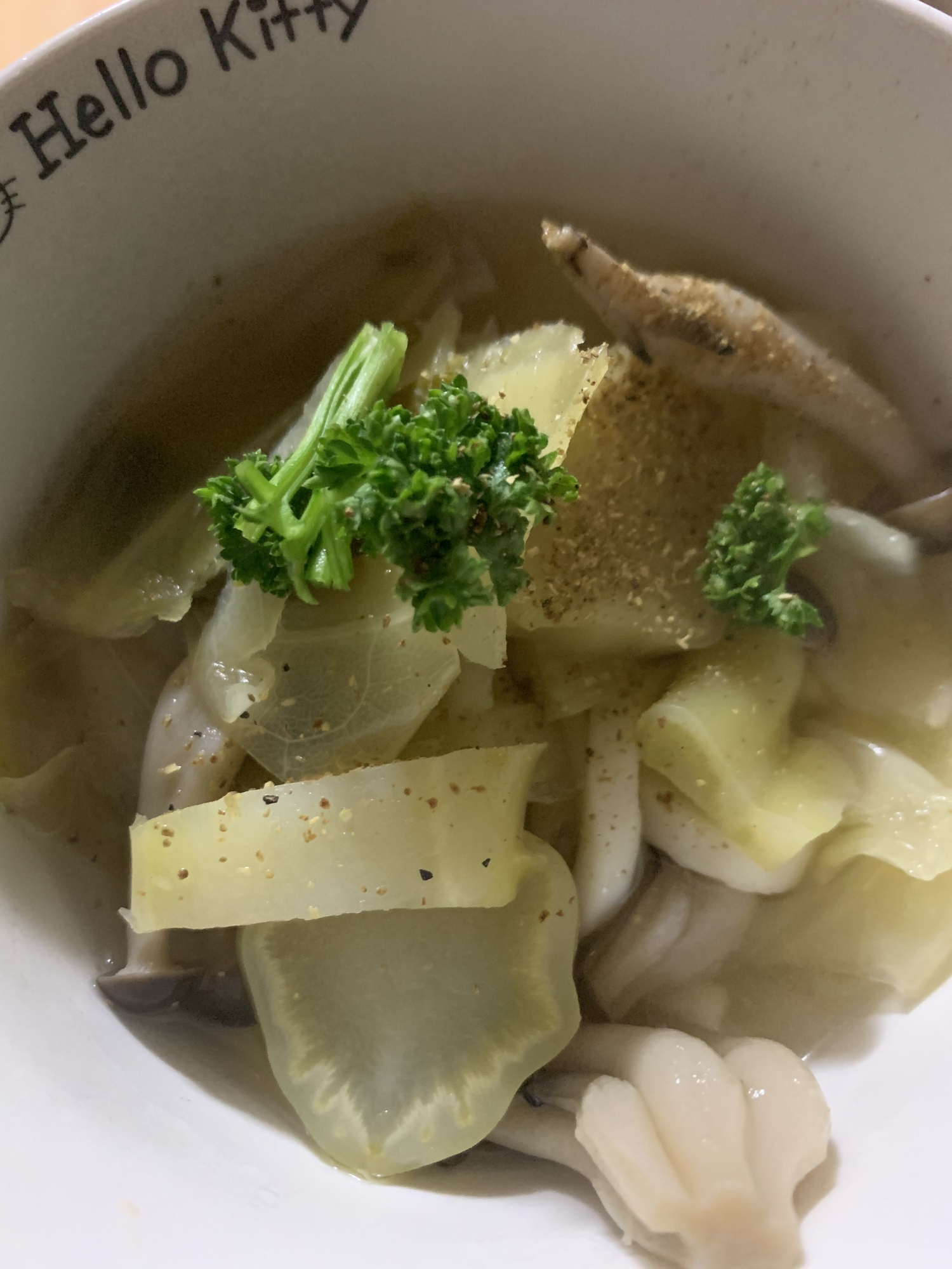 ブロッコリーの芯と野菜としめじのヘルシーうどん