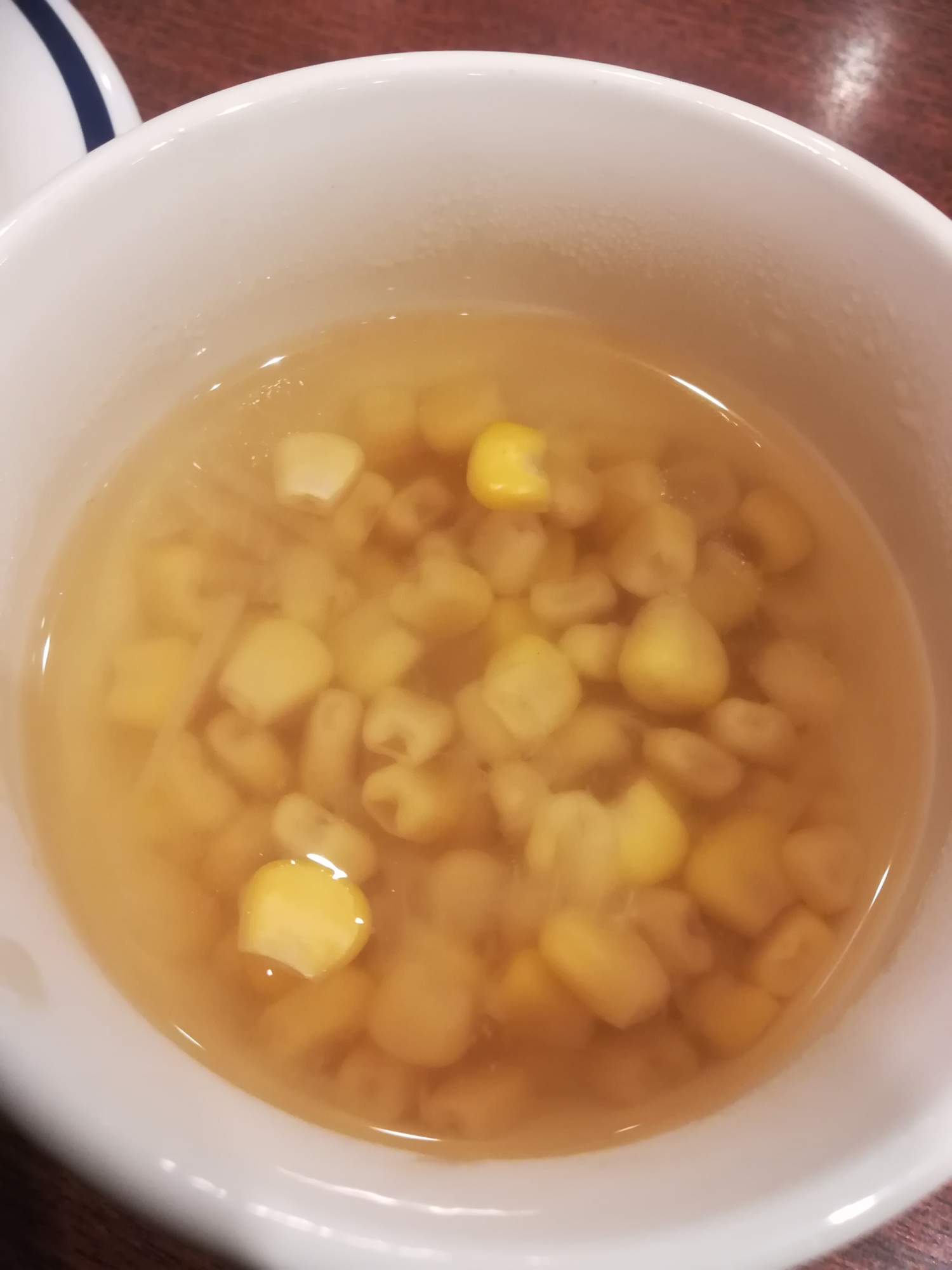 トウモロコシのコンソメスープ