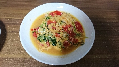 豆苗とトマトと卵の炒め物