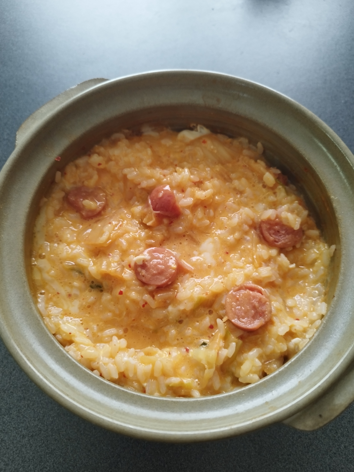 食欲をそそる【チーズキムチ雑炊】