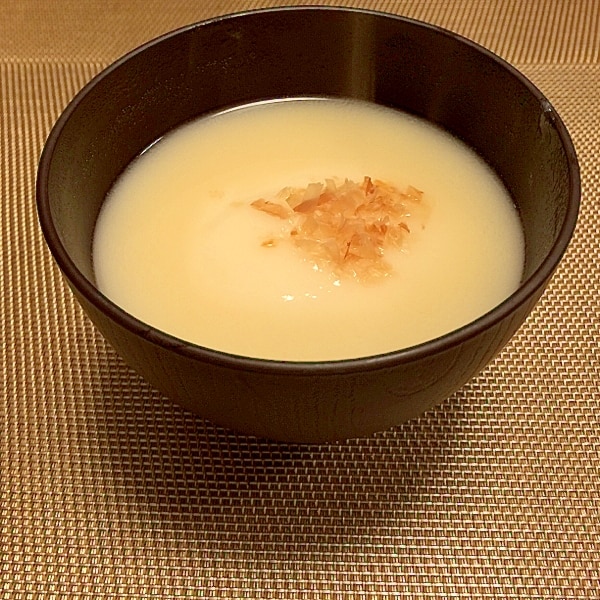 お正月 京風白味噌仕立てのお雑煮 レシピ 作り方 By Anelavivi 楽天レシピ お正月 京風白味噌仕立てのお雑煮 レシピ 作り方 By Anelavivi 楽天レシピ