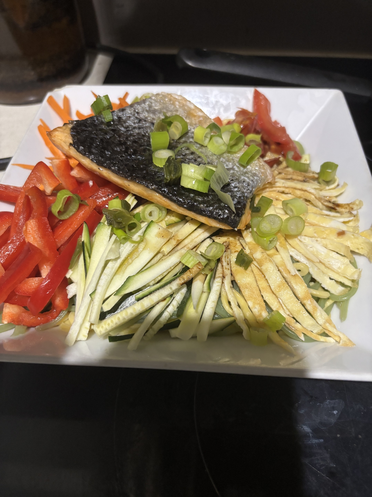 雑穀こんにゃく麺たっぷりの冷麺