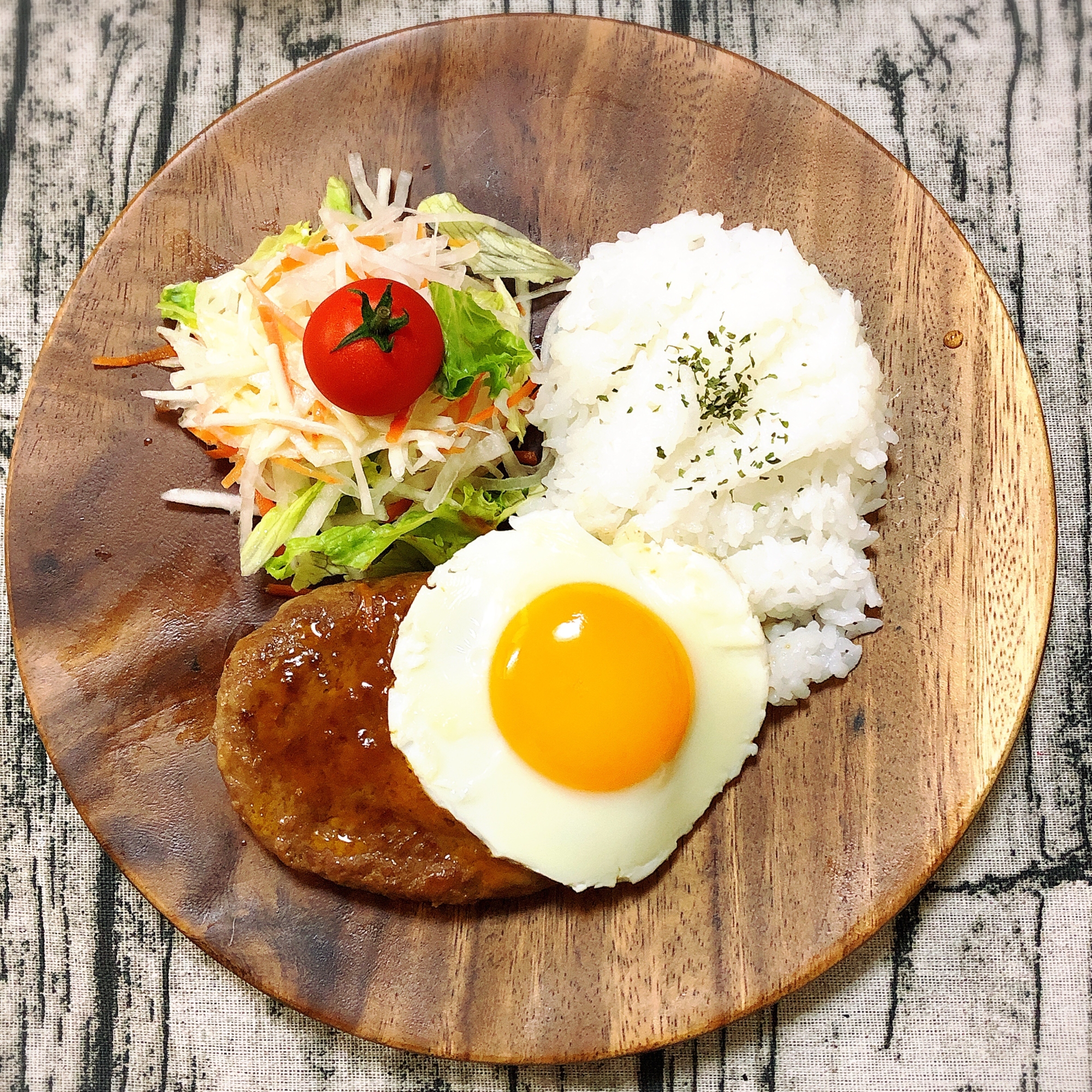 あのお店風ワンプレート(ハンバーグ)(ご飯少なめ)