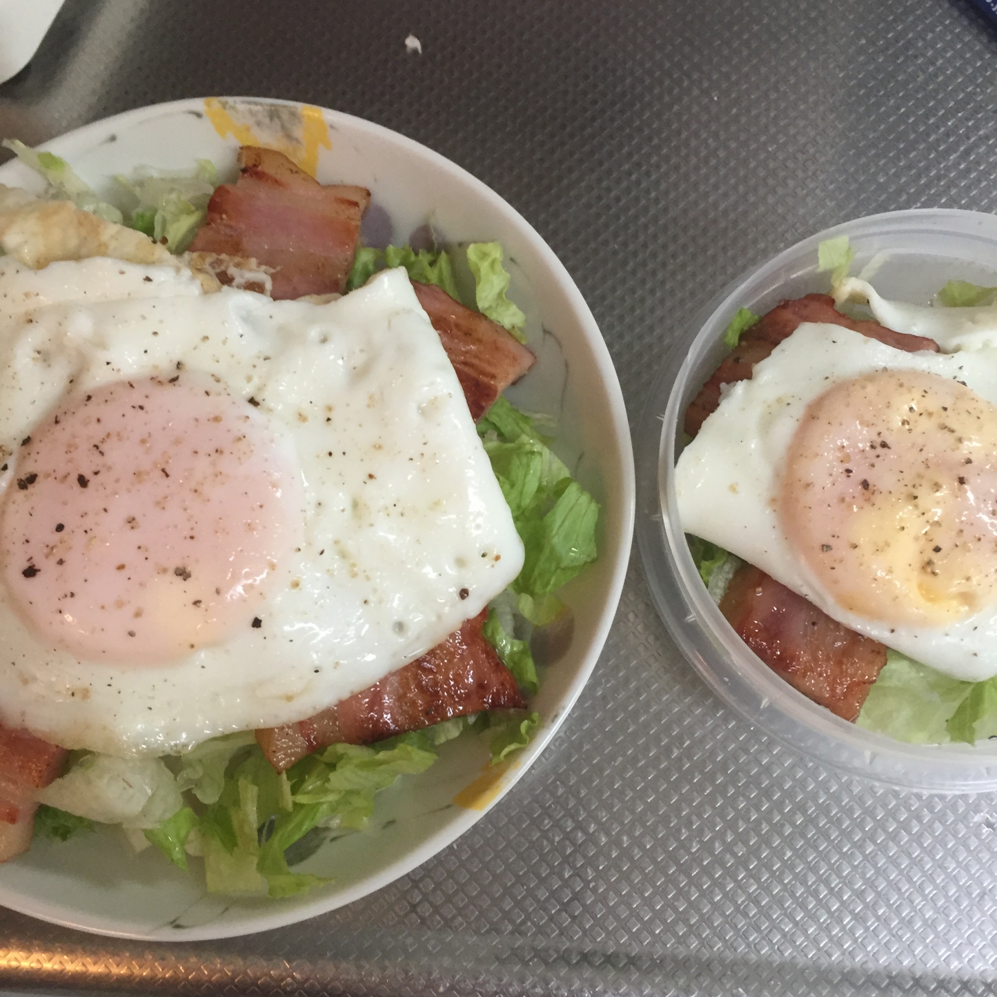 超美味しいベーコン目玉丼