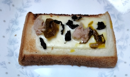 国産チーズであおさのピザトースト