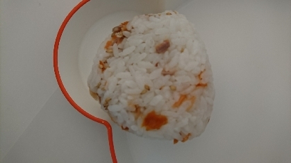 焼き鮭はあまり食べてくれない子供がおにぎりにしたらペロリと完食。レシピありがとうございました！