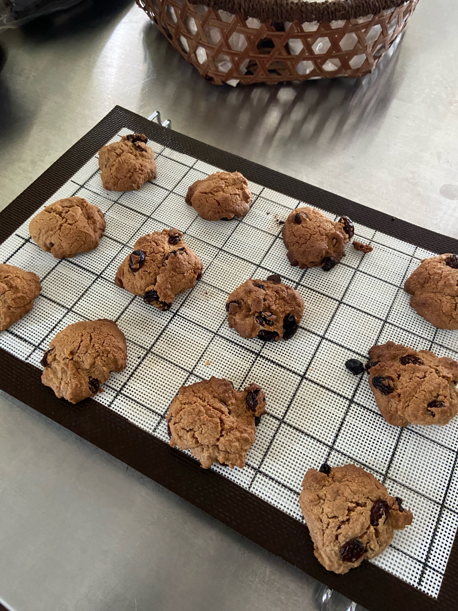 レーズンとシナモンの全粒粉クッキー