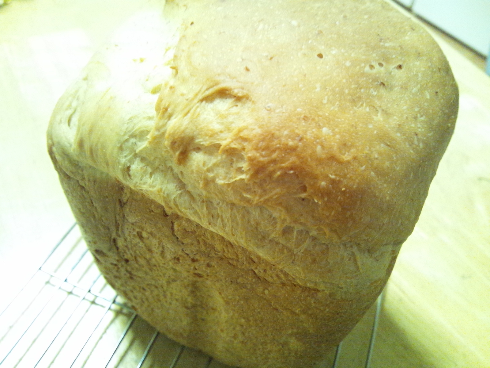パンで食物繊維♪豆乳と全粒粉のメイプル食パン