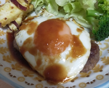 目玉焼きを乗せて♪美味しくいただきました(*^^*)ごちそう様でした。