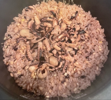 雑穀米で炊きました！
こんな簡単に出来るなんて、レパートリー増えて嬉しい^ ^