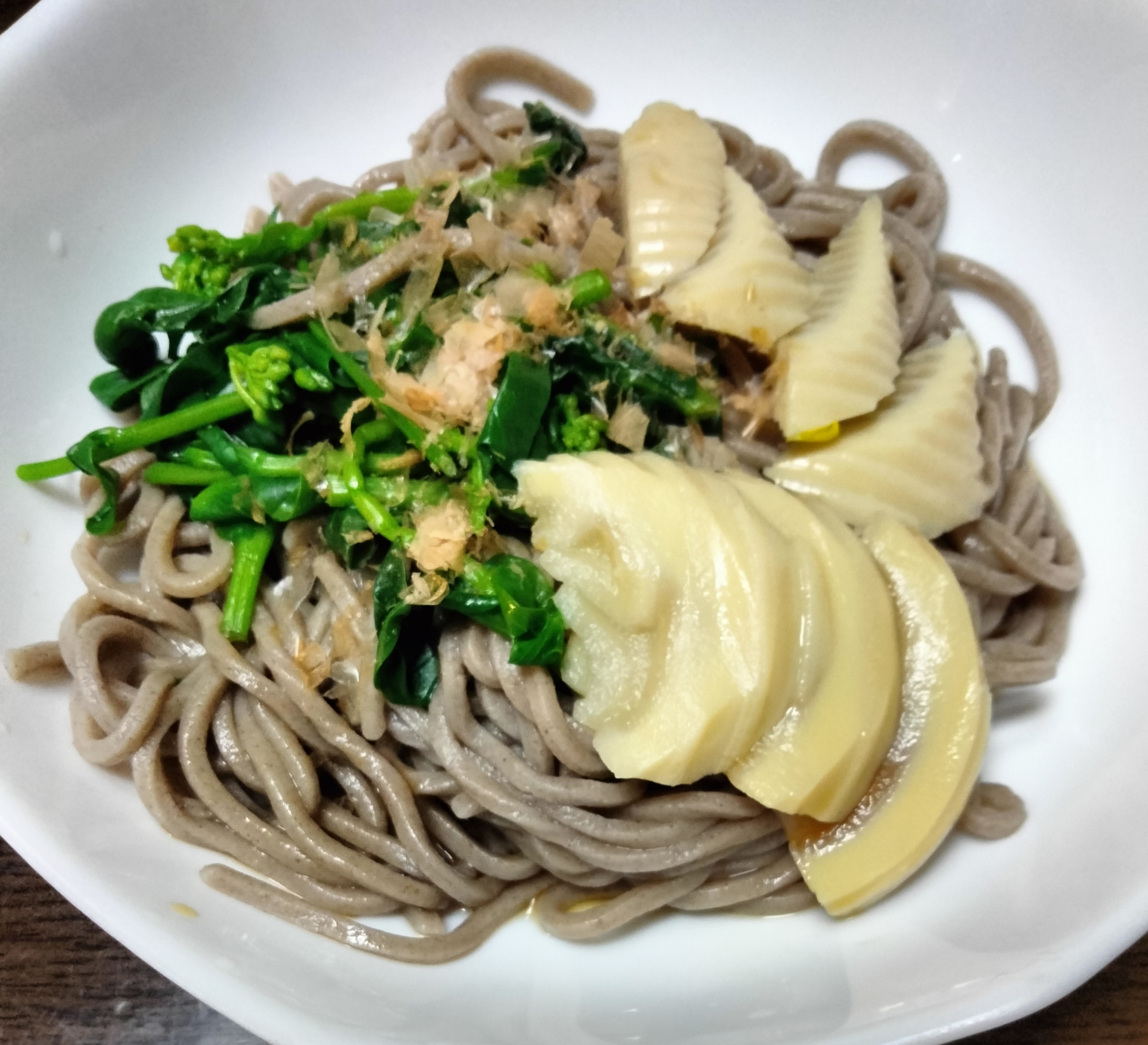 冷やしそば たけのこ菜の花のせて♡春の味