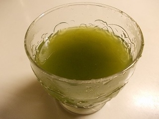 冷たくせずに飲みましたが、おいしいね（ニコニコ）ホント！青汁臭さがなく飲みやすくて（ニコニコ）おいしかったです（ニコニコ）いつも、ありがとうです（＾＿＾）