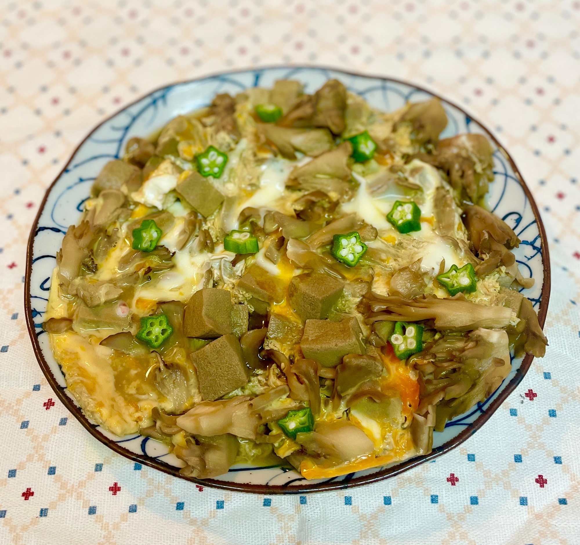 滋味深い和のおかず♡高野豆腐と舞茸の卵とじ