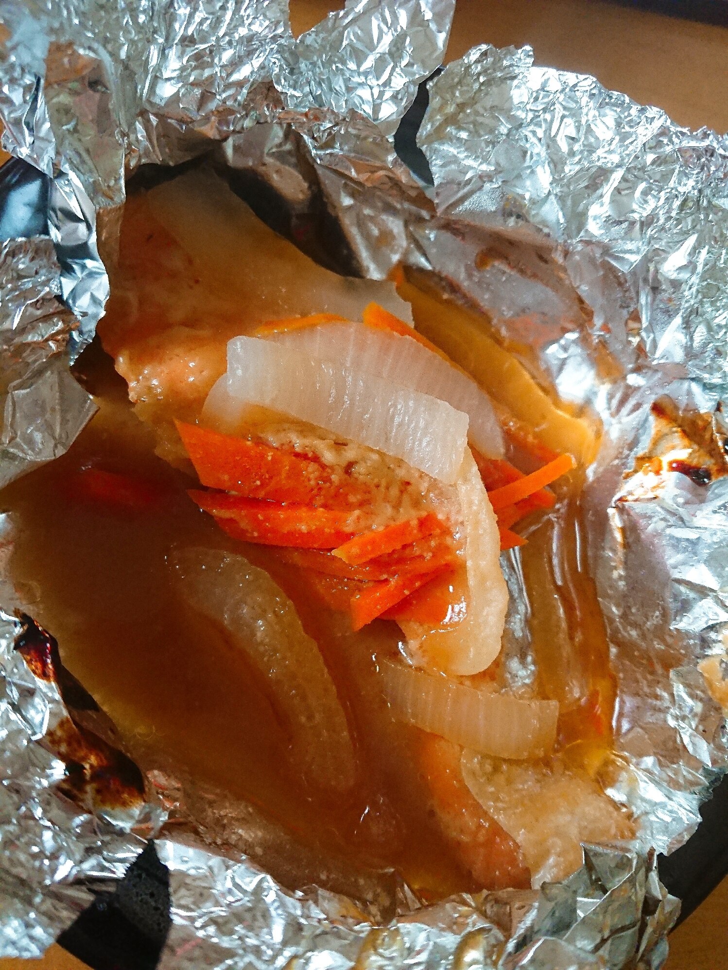 トースターで鮭のホイル焼き☆ちゃんちゃん焼き風 レシピ・作り方 by