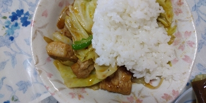 肉野菜炒め丼、おいしかったです