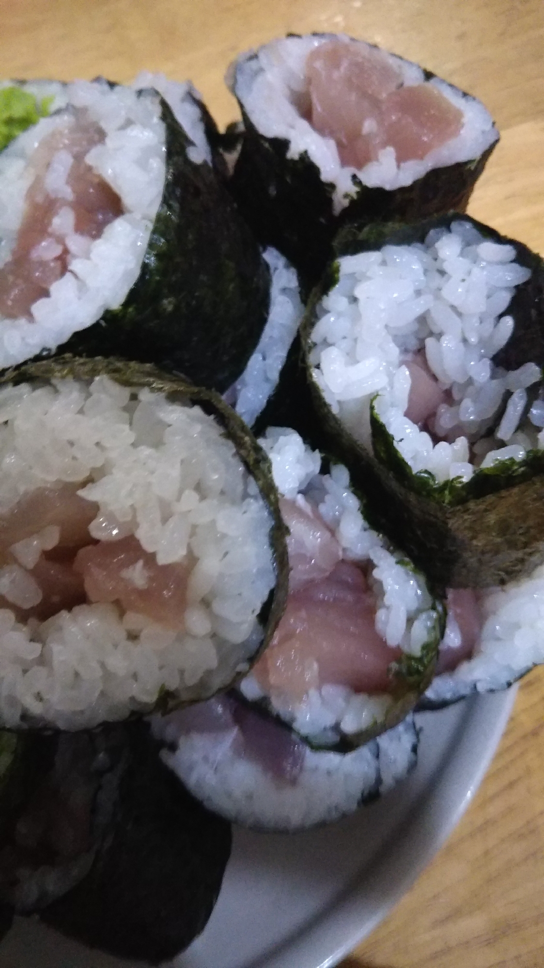 塩ごま油味のまぐろの巻き寿司(о´∀`о)