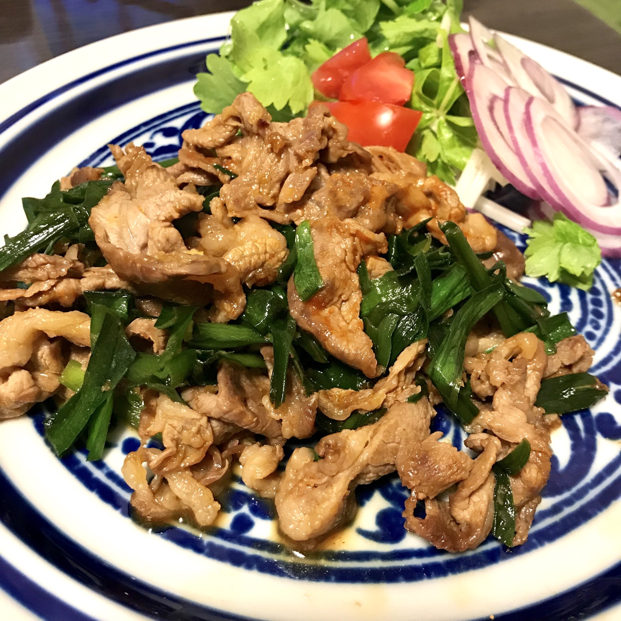 ご飯が進む✳︎ラム肉とニラの辛味噌炒め