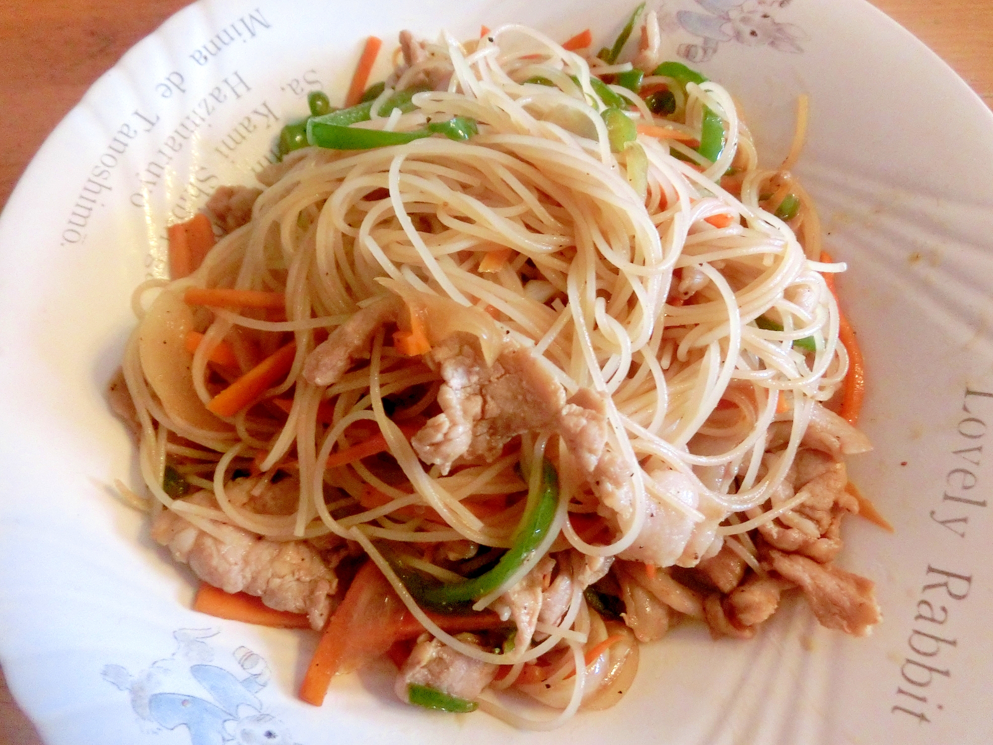 定番の焼きビーフン