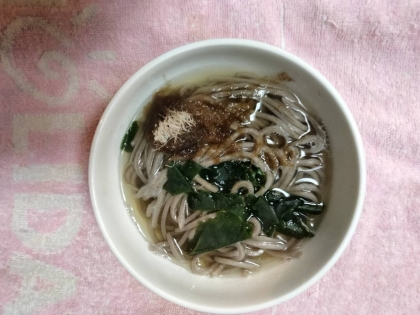 とろろ昆布とわかめのお蕎麦