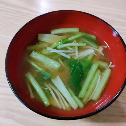 えのきとかぶの葉のお味噌汁