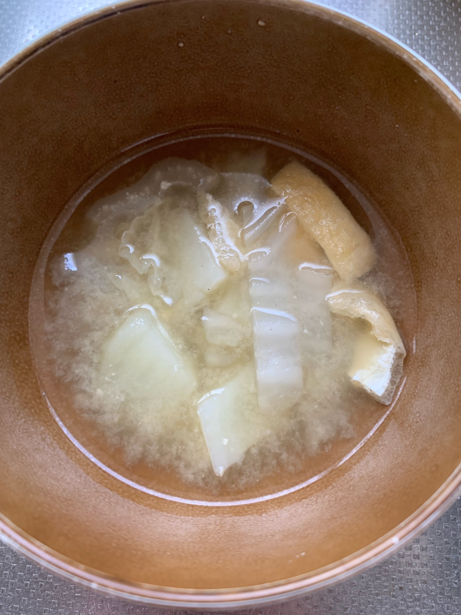 白菜とじゃがいもと油揚げのお味噌汁