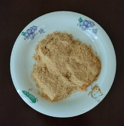 柔らか餅に甘いきな粉たっぷり！美味しいです♪