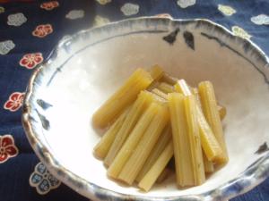 皮むきなしで簡単！ふきの醤油煮