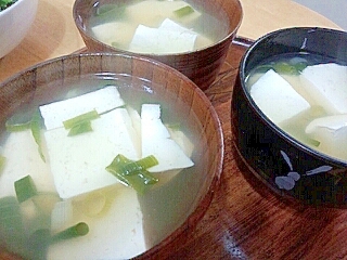 和食に良く合う あっさり 豆腐のお吸い物 レシピ 作り方 By ちゅろす1972 楽天レシピ