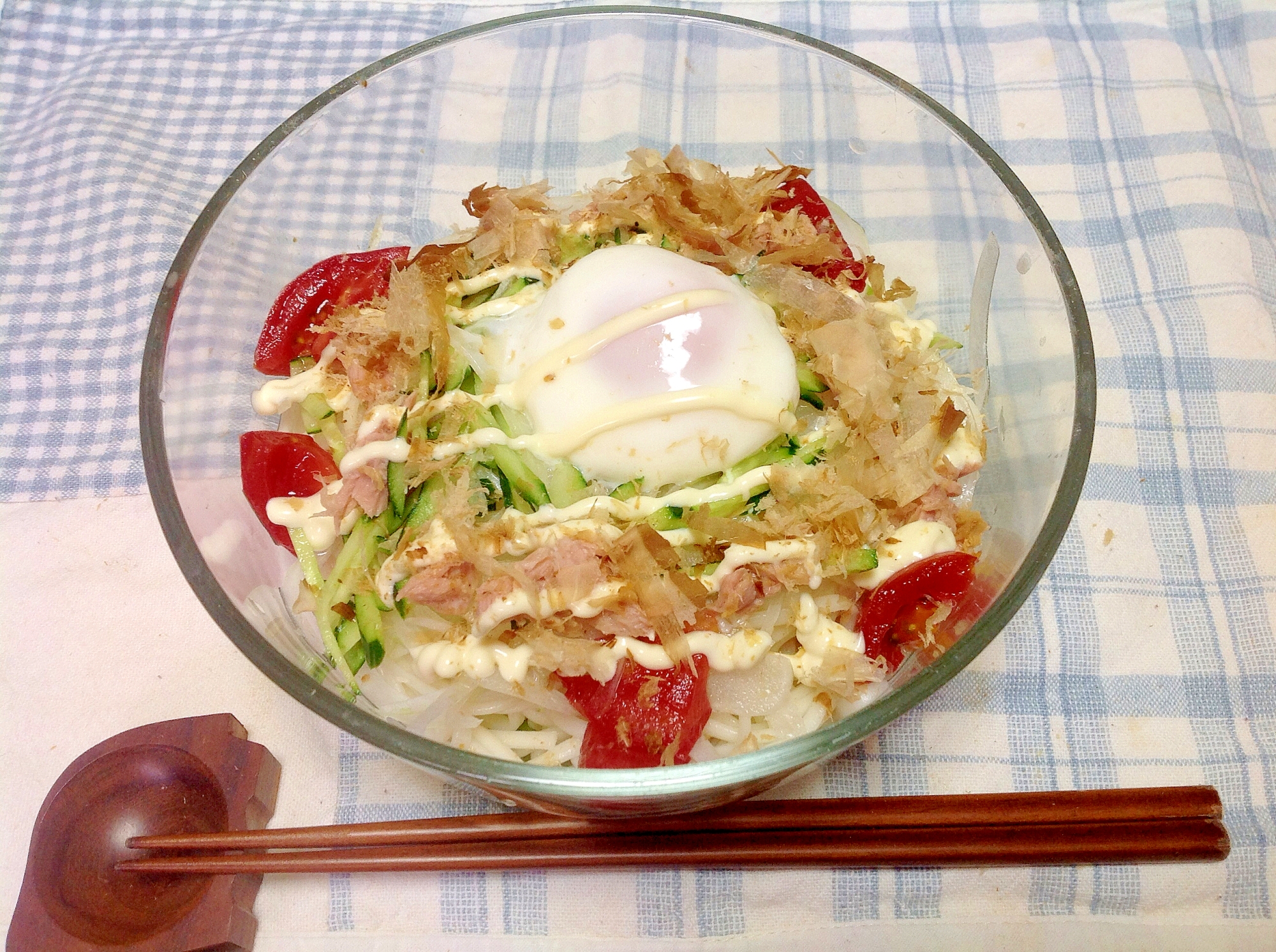 ボリューム満点！ひやむぎでサラダ麺♪