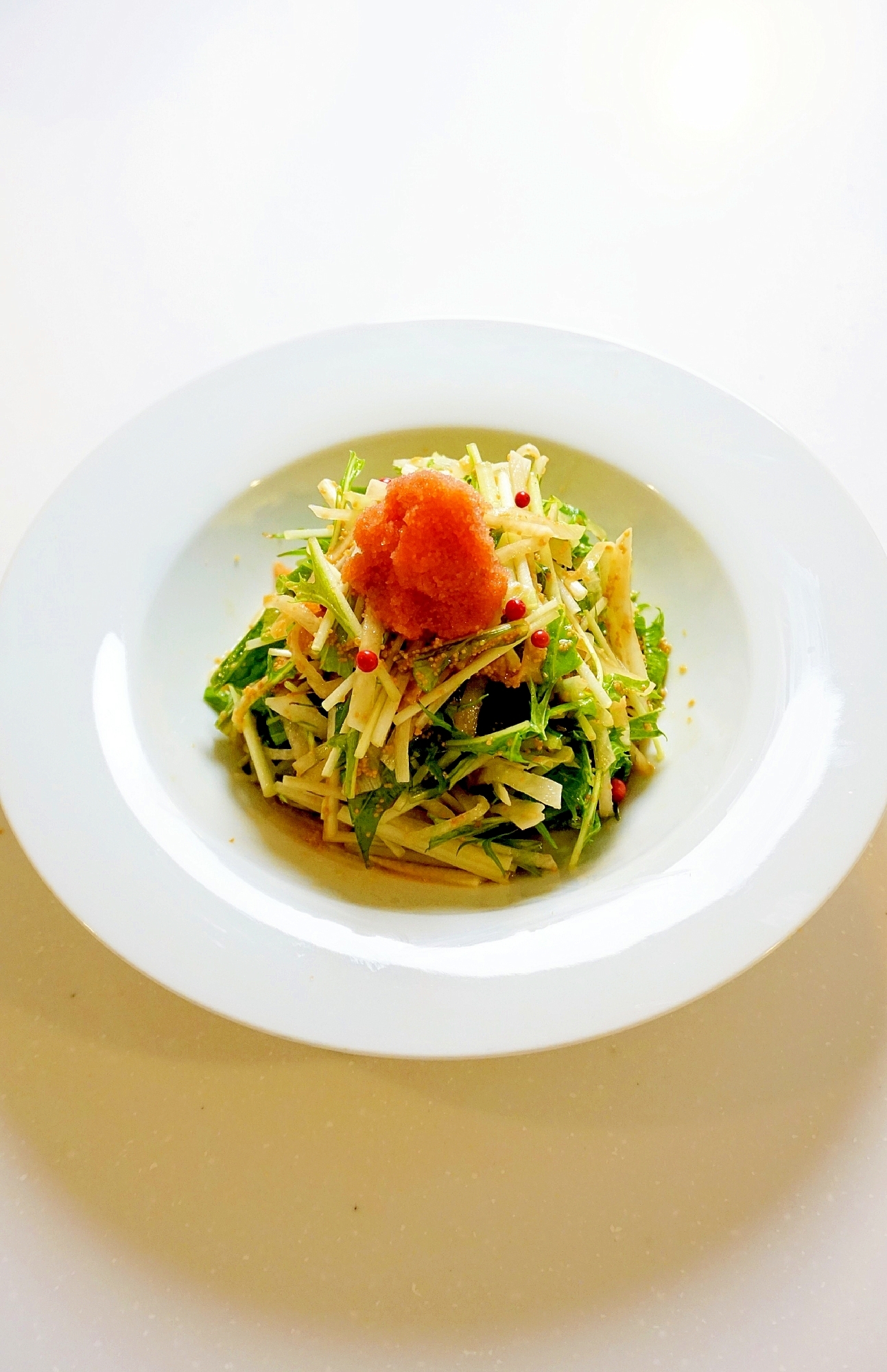 シャキシャキ食感が快感!水菜と大根と明太子のサラダ